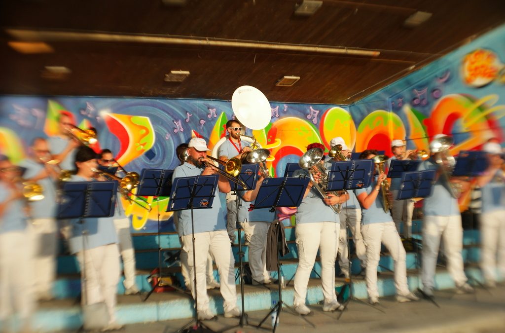 6 Montreux